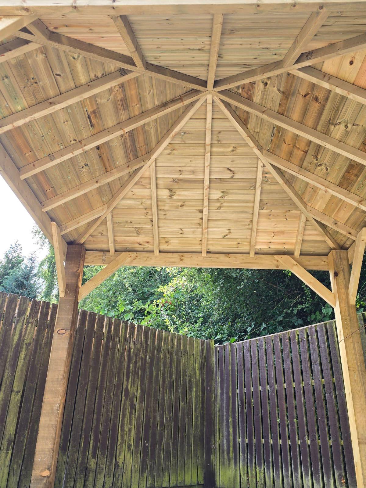 Gazebos / Canopies